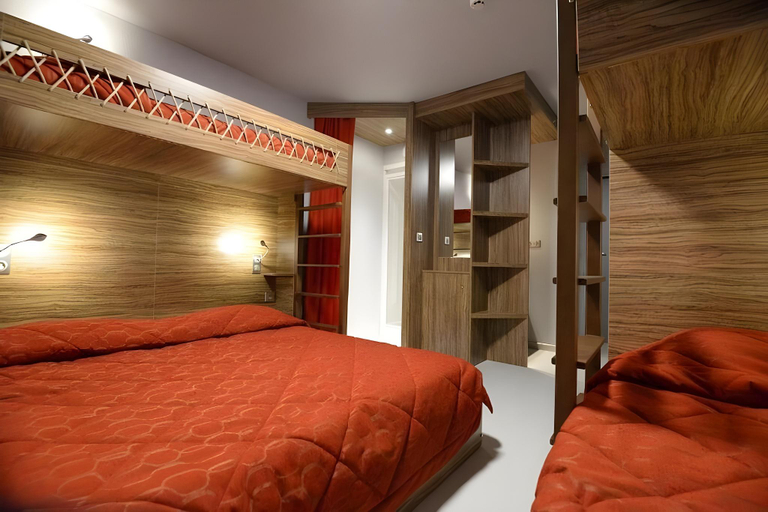 Bedroom 3, Hotel du Parc - Pirates, Vienne