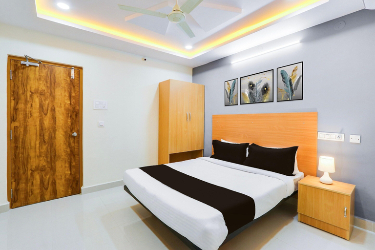 Room 3, Deluxesri Balaji Luxury Rooms, Hyderabad
