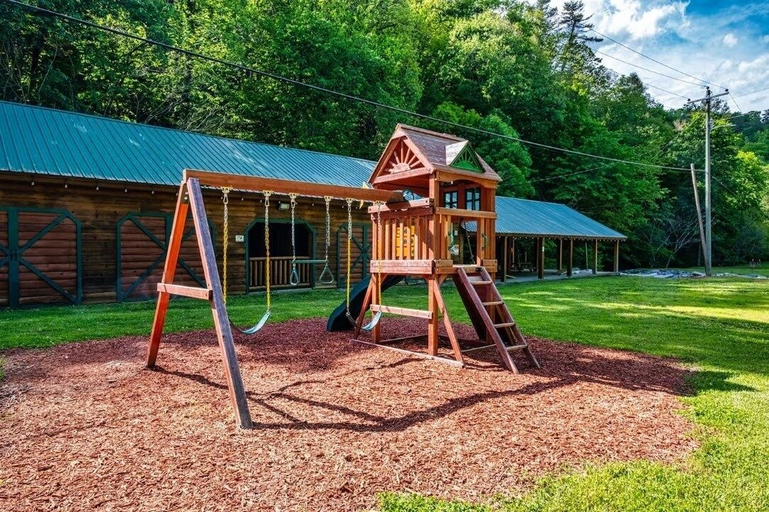 Children's area, Kelly's Escape Cabin, Sevier