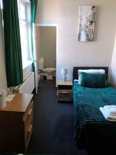 Bedroom 2, The Chase Inn, Herefordshire