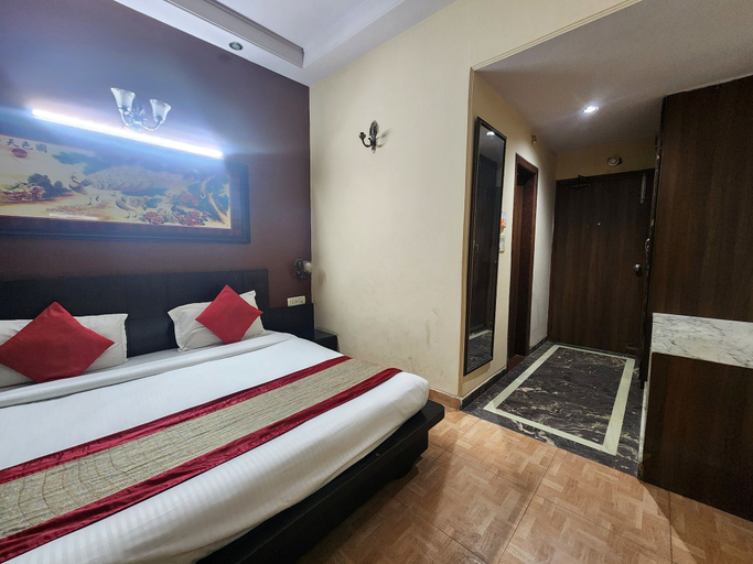 Bedroom 3, Hotel Mid Town, Delhi