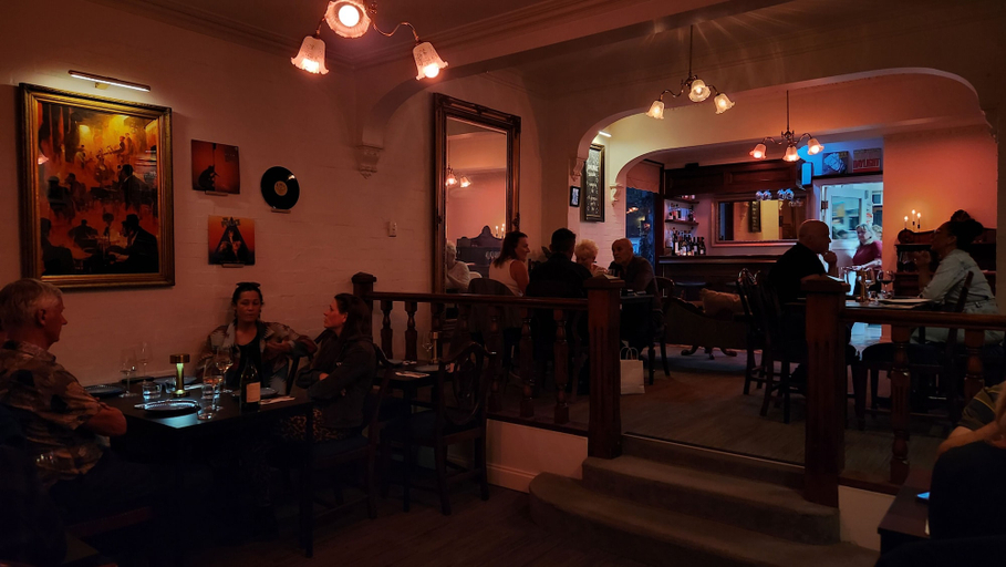 Food & Drinks 5, Victoria House Motor Inn, Maroondah - Croydon