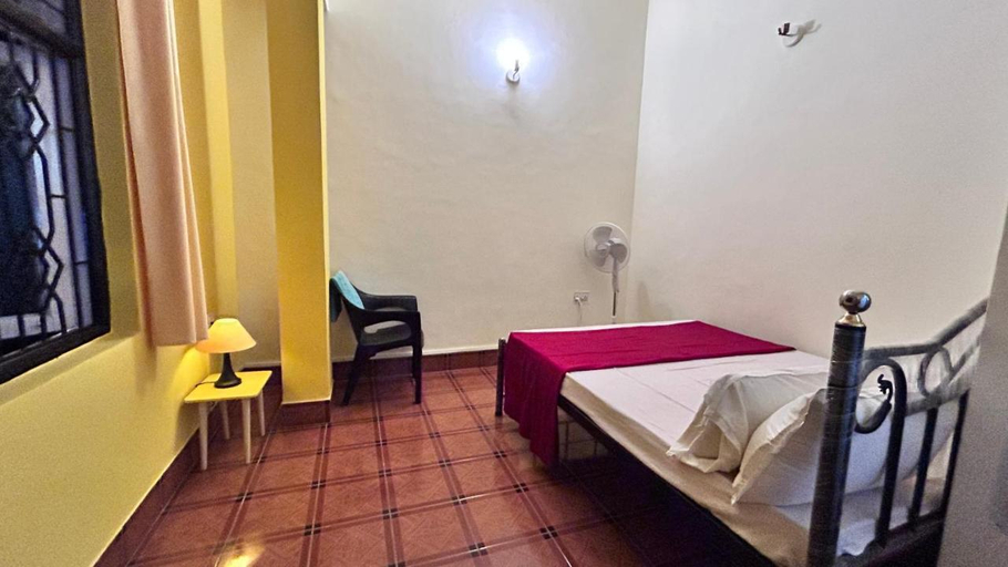 Others 4, Muffys Guest House, North Goa