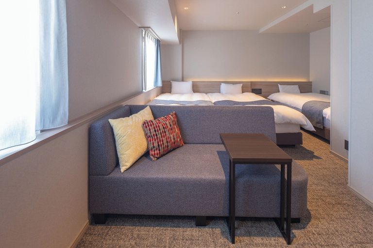 Bedroom 3, New Osaka Hotel, Osaka
