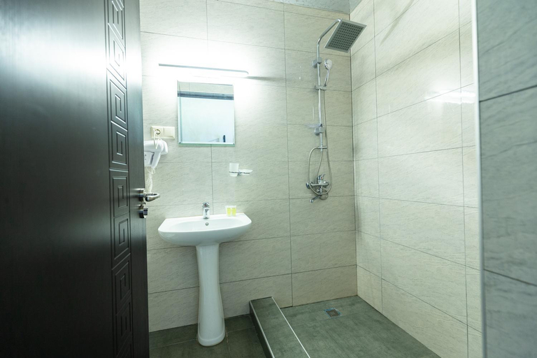 Bathroom 2, Mestia HOTEL AMIRANI, Mestia