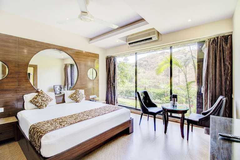 Bedroom 3, Hotel Royale Palace, Sirohi