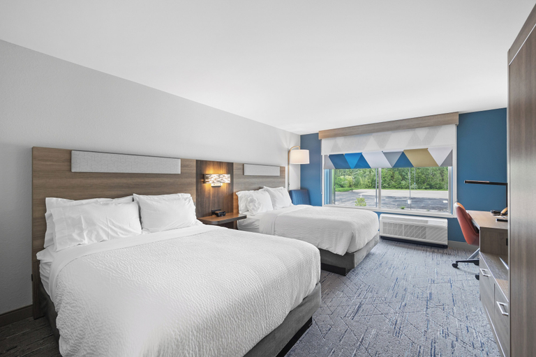 Bedroom 5, Holiday Inn Express & Suites MARINETTE by IHG, Marinette