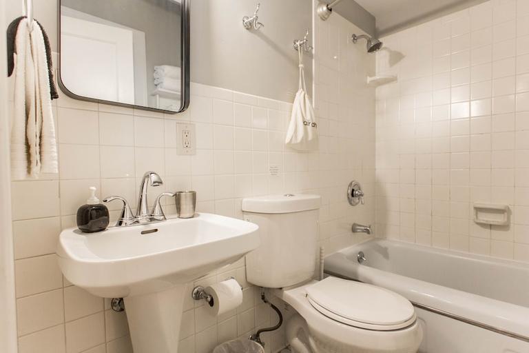 Bathroom 3, Southmoreland on the Plaza Bed & Breakfast, Kansas City