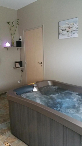 Bathroom 4, Belvedere, Pyrénées-Orientales