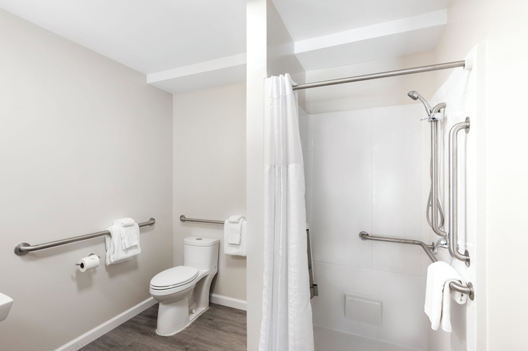 Bathroom 5, The Atlantic Hotel, Suffolk