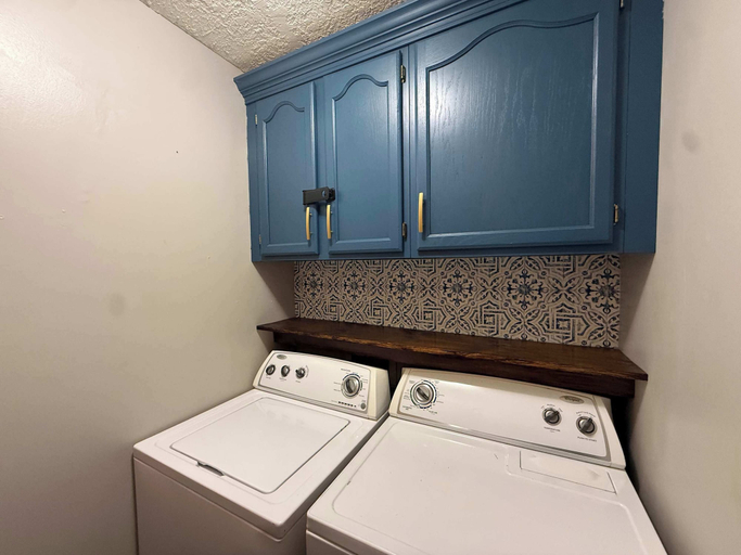 Laundry, Cozy Cove Escape Lakefront, Camden