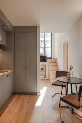 Dining 3, Leon by Zoia Living, Attica