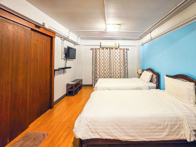 Room 1, Thepmongkol House, Phra Nakhon