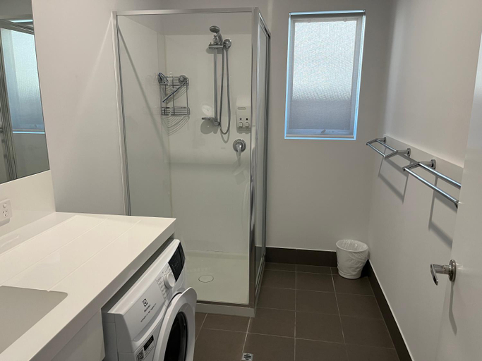 Bathroom 3, Jurien Beachfront Chalets, Dandaragan