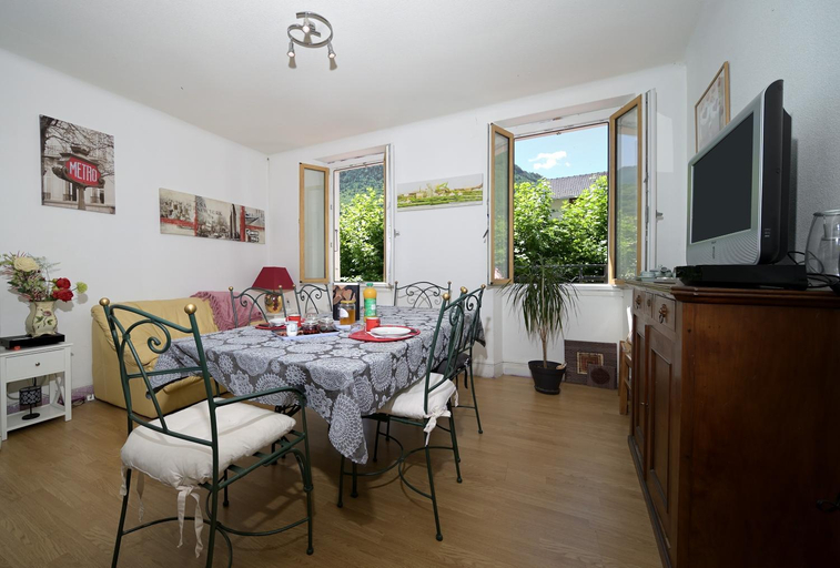 Others 5, Jolie chambre au calme a Auzat, Ariège