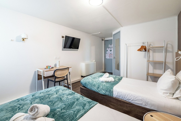Bedroom 2, Le Roxane, Dordogne