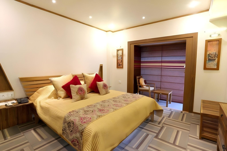Others 5, HOTEL BRYS CAVES, Almora