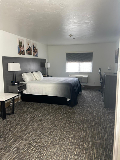 Bedroom 3, Super 8 by Wyndham Montpelier, Bear Lake