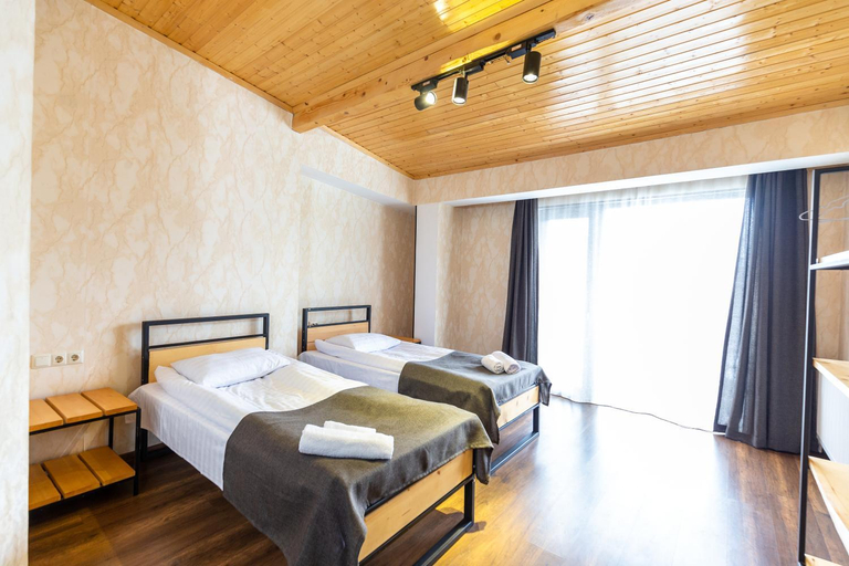 Others 3, Mestia HOTEL AMIRANI, Mestia