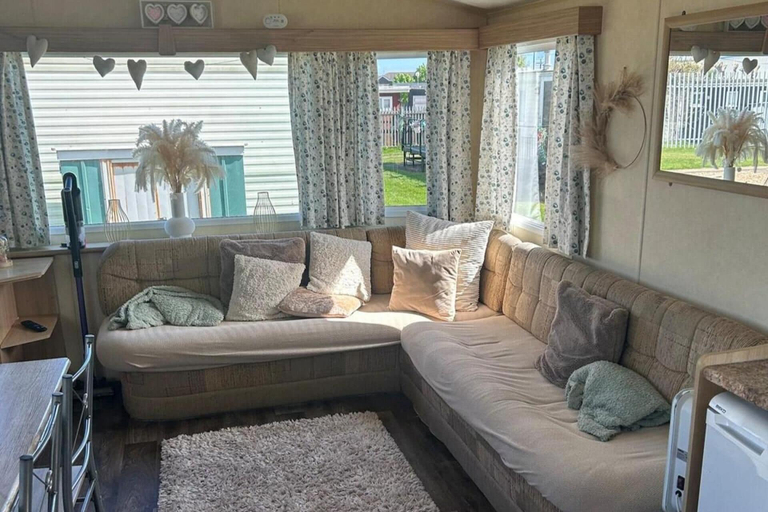 Living area 5, 2 Bed - Sleeps 6 - Free Parking - Pets, Lincolnshire