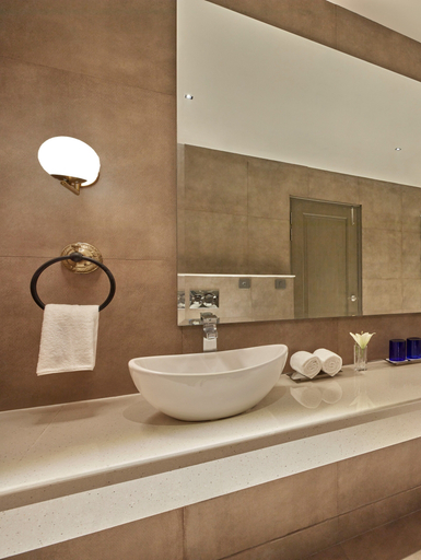 Bathroom 5, Fortune Park Palampur - Member ITC Hotels' Group, Kangra