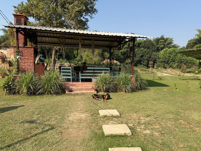 Property grounds 5, My Mom's Village, Basti