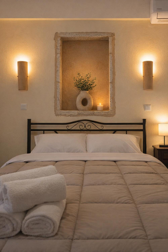 Others 5, Castello, Peloponnese