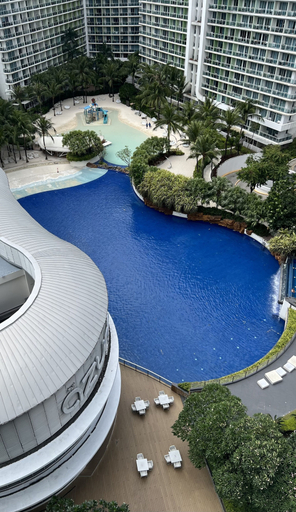 Outdoor pool, The Bawhaus, Parañaque