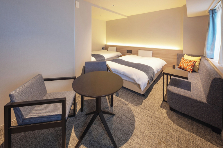 Bedroom 3, New Osaka Hotel, Osaka