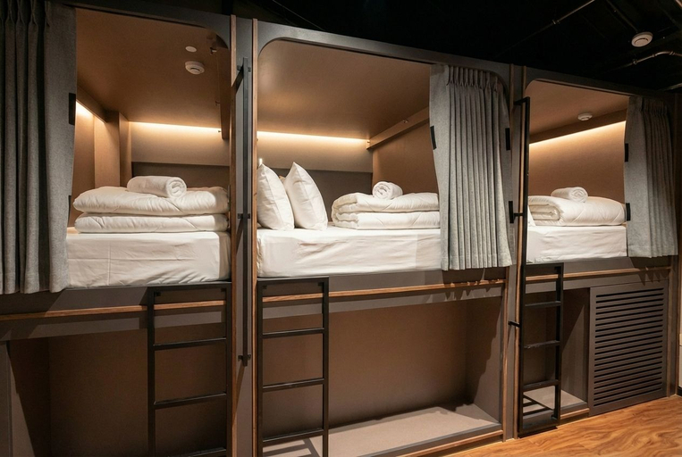 Others 3, Straits Heritage Hostel, Singapore