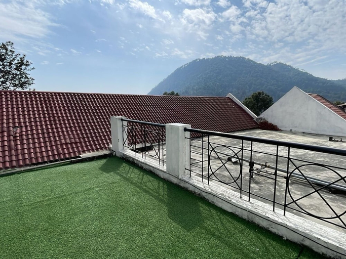 Others 5, THE PINE CREST, Nainital
