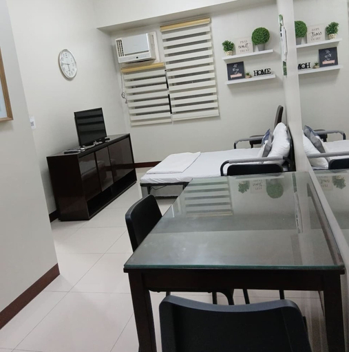In-room dining 3, 101 Evergreen Stay Near Naia 3, Pasay City