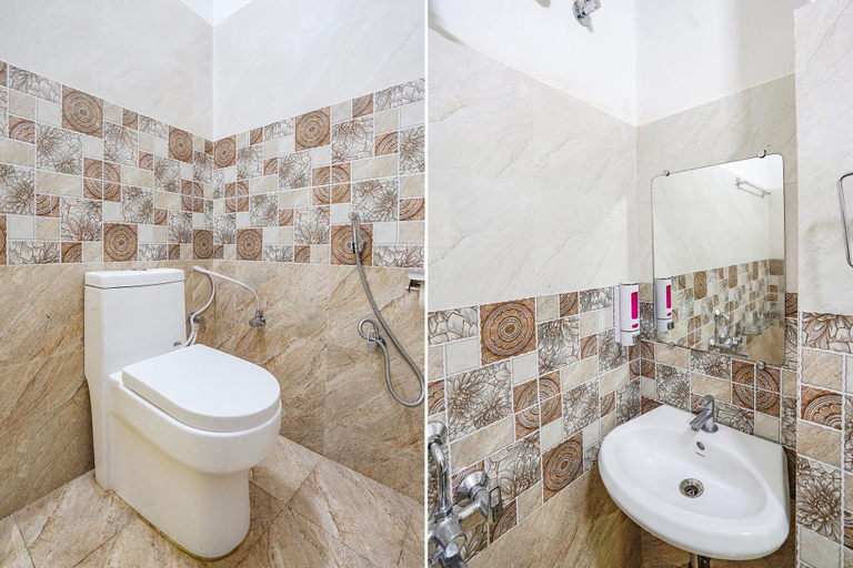 Bathroom, FabHotel Vairagi Inn - Nr. Bhojuveer Chauraha, Shivpur, Varanasi