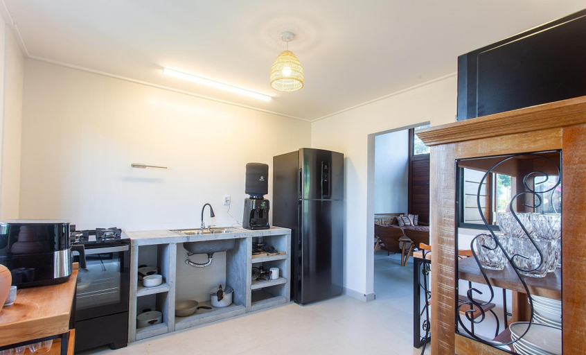 Private kitchen, Well-located Condominium in Campinhos in Maraú - RVEs, Maraú