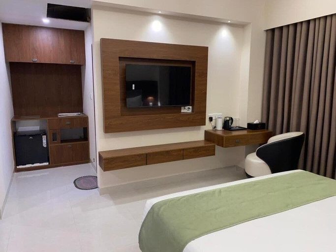 Room 3, The Royal Palace Uttara, Dhaka