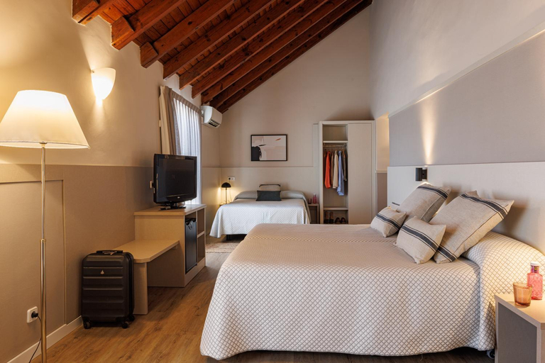 Bedroom 2, Bonanova Park, Barcelona