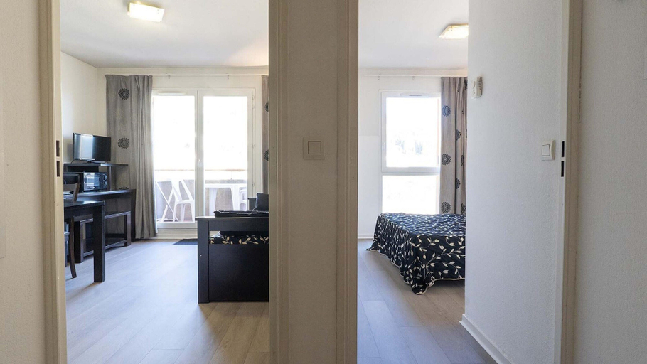 Room 4, Serene Countryside Residence in Grasse, Alpes-Maritimes