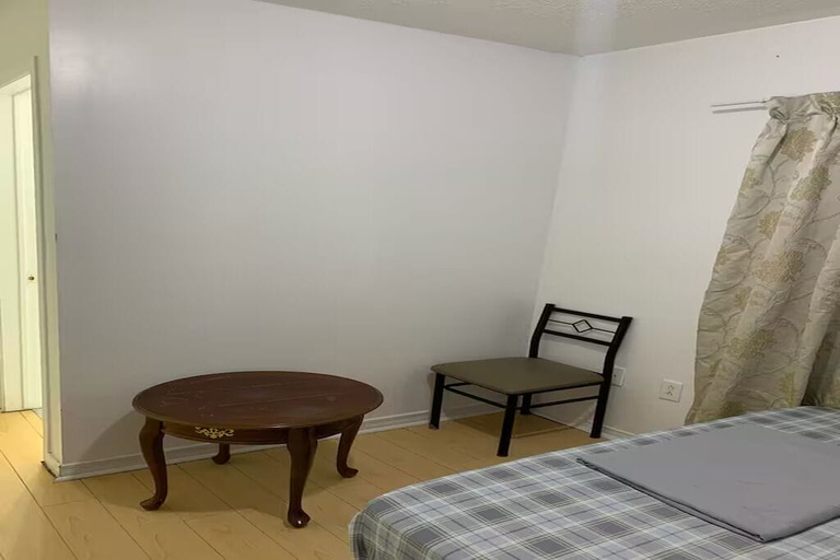 Room 3, 588 Hotel Suites, Toronto