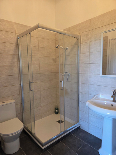 Bathroom 5, Domaine de Lasserre, Gers