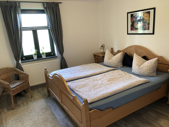 Bedroom 2, Wohnung in Dargun mit Garten, Mecklenburgische Seenplatte