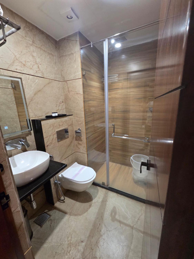 Bathroom 3, Hotel Mantavya Varanasi, Varanasi