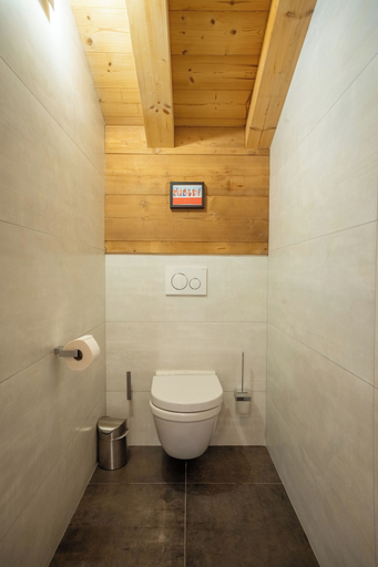 Bathroom 4, Hameau des clos Téléporté, Haute-Savoie