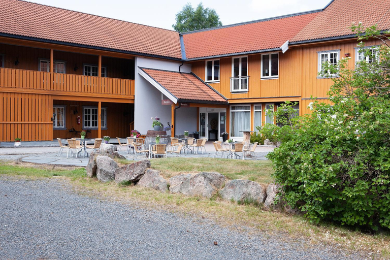Exterior & Views