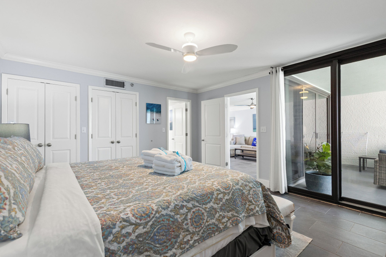 Room 4, Watercrest 1106 Beachfront Paradise, Bay