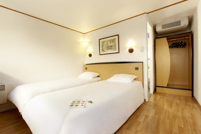 Bedroom 3, Hotel Campanile Rouen Nord - Barentin, Seine-Maritime