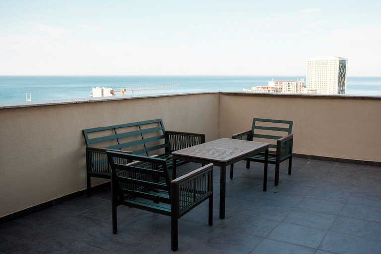 Outdoor dining 3, Elite Family Residence, Batumi