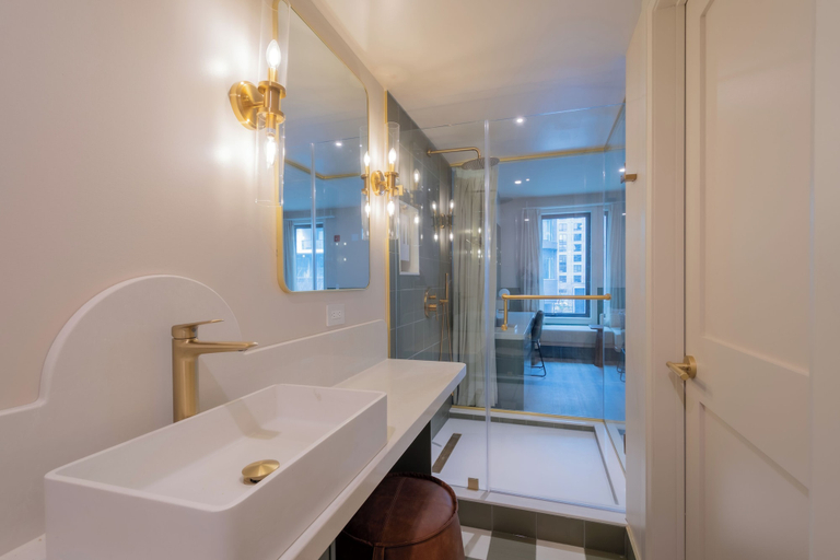 Bathroom 2, Hotel Beebop, Toronto
