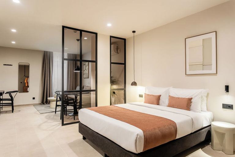 Room 4, Emper by Zoia Living, Attica
