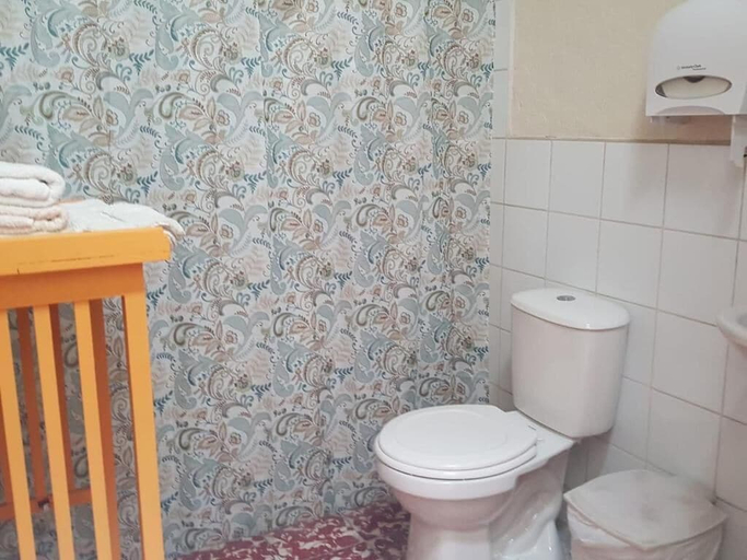 Bathroom 4, Casa Elizabeth, Quetzaltenango