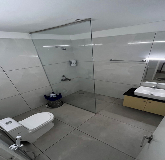 Bathroom 4, Fortune Retreats, The Nilgiris